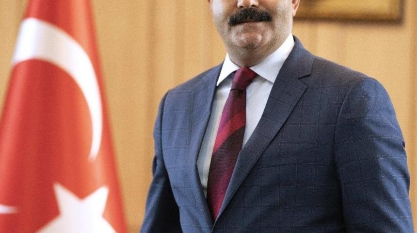 Rekt&ouml;r G&uuml;r&rsquo;den 10 Kasım mesajı