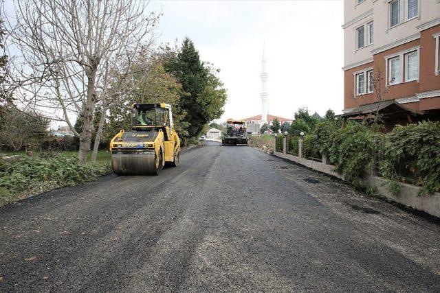 Başiskele’de asfalt çalışmaları sürüyor