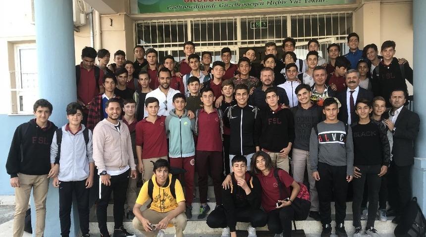 S&uuml;per Lig&rsquo;de g&ouml;rev almış antren&ouml;rlerden geleceğin sporcularına taktik