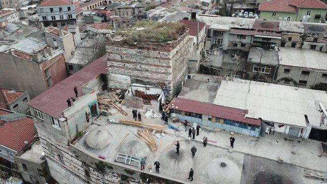 (Ek hava fotoğraflarıyla) - Drone'a yakalanan tarih talancılarının yaptıkları barakalar yıkıldı