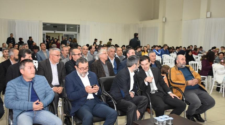 Sağlık ve Gıda G&uuml;venliği Hareketi Başkanı &Ouml;zer, Dursunbey&rsquo;de konferans verdi