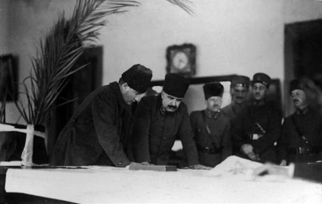 Gazi Mustafa Kemal Atat&uuml;rk'&uuml;n az bilinen fotoğrafları yayınlandı