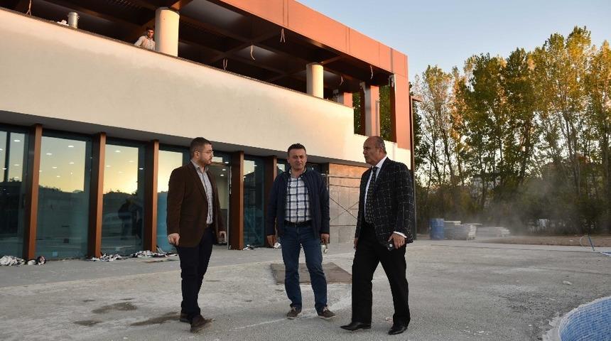 Başkan H&uuml;seyin Arslan, Otob&uuml;s Terminalinde incelemelerde bulundu