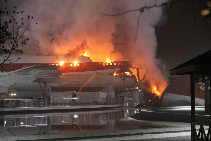Konya'da yürekleri ağza geldi! Uçak cayır cayır böyle yandı G4