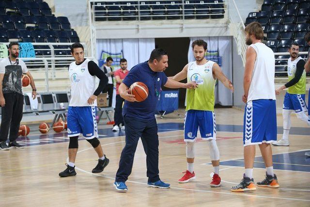 Denizli Basket’te Efes maçına hazır