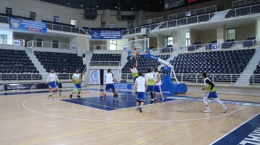 Denizli Basket&rsquo;te Efes ma&ccedil;ına hazır