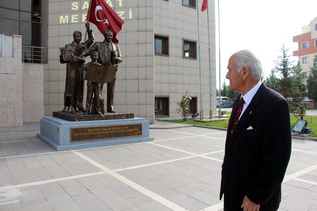 Atatürk e ve eğitime adanan bir ömür 2