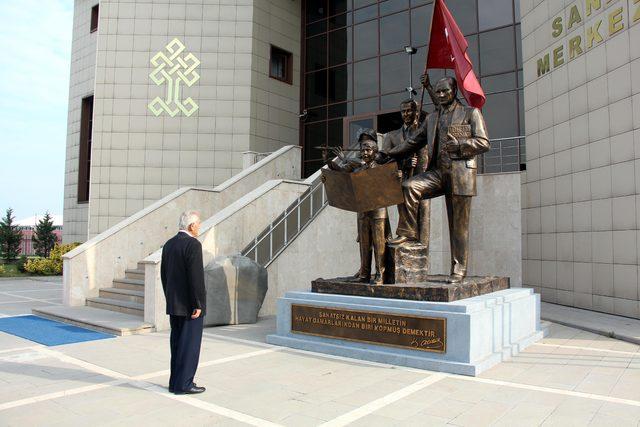 Atat&uuml;rk e ve eğitime adanan bir &ouml;m&uuml;r 4
