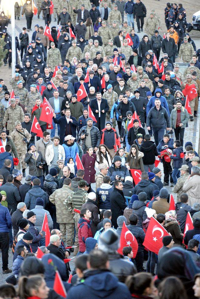 Erzurum da 10 bin kişi Aziziye Tabyaları na yürüdü 3