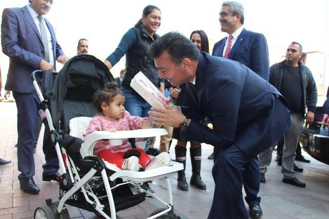 Büyükşehir Adayı Ümmet Akın seçim çalışmalarını Nazilli’de de sürdürdü