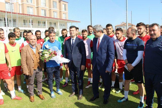 Büyükşehir Adayı Ümmet Akın seçim çalışmalarını Nazilli’de de sürdürdü