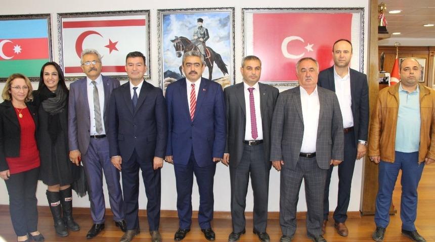 B&uuml;y&uuml;kşehir Adayı &Uuml;mmet Akın se&ccedil;im &ccedil;alışmalarını Nazilli&rsquo;de de s&uuml;rd&uuml;rd&uuml;