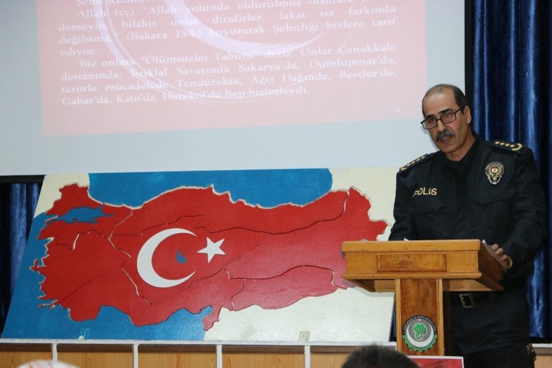 Niğde&rsquo;de şehitlerin isimleri sınıflara verildi