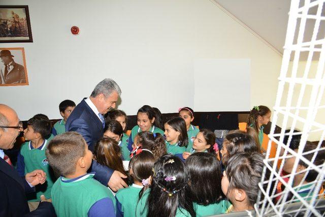 Vali Akın, devlet okullarını ziyaret ederek inceleme yaptı