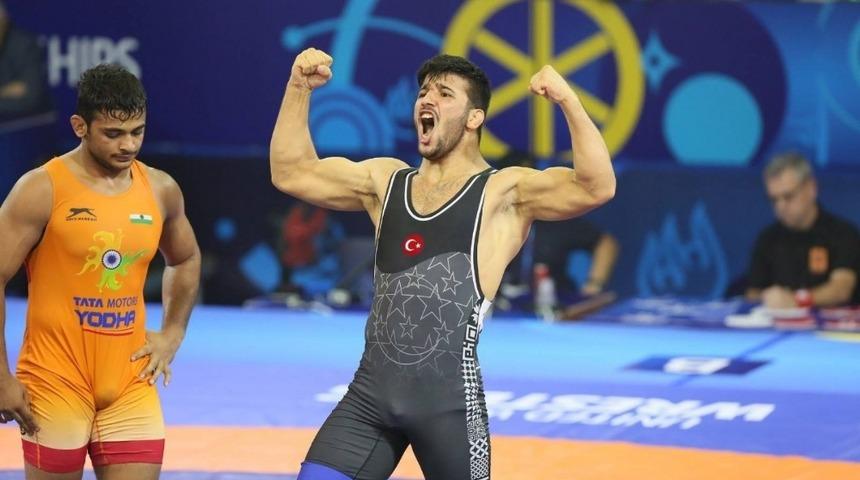 Arif &Ouml;zen d&uuml;nya şampiyonasında