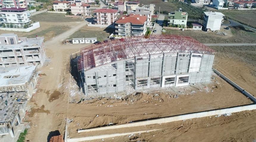 Menderes&rsquo;teki gen&ccedil;lik merkezi y&uuml;kseliyor