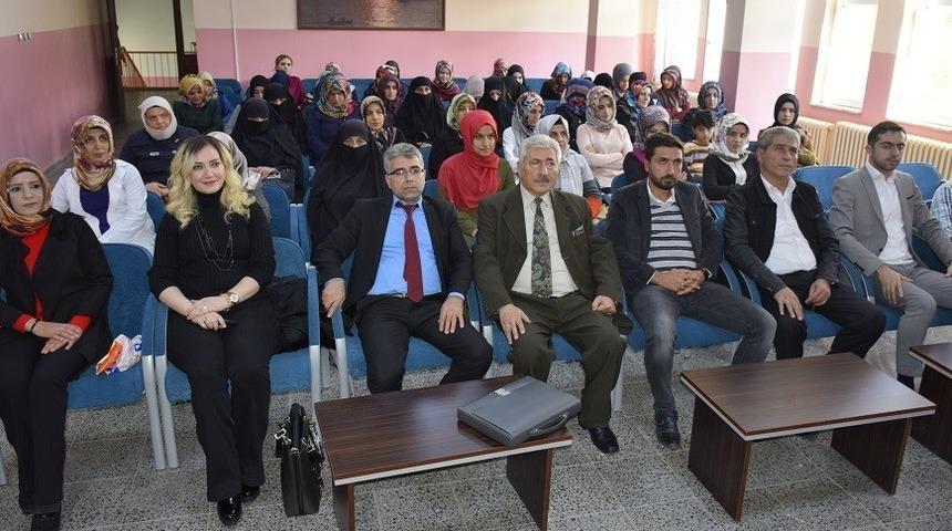 Palu&rsquo;da &ldquo;Aile İ&ccedil;i İletişim&rdquo; Paneli