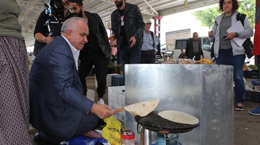 Başkan Tollu k&ouml;yl&uuml; pazarı esnafıyla buluştu