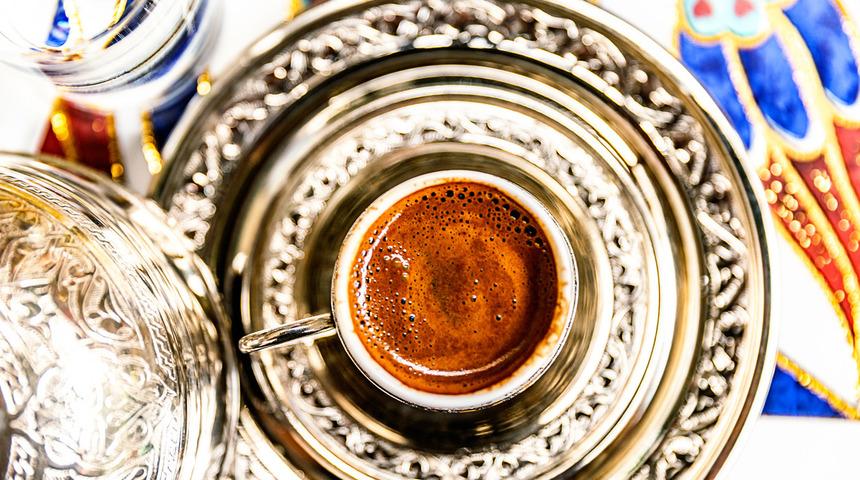 Yıllarca yanlış pişirmişiz! &Uuml;nl&uuml; şeften kahve pişirme teknikleri