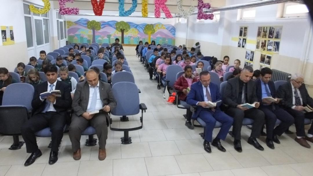 Burhaniye de farklı bir okuma etkinliği d&uuml;zenlendi