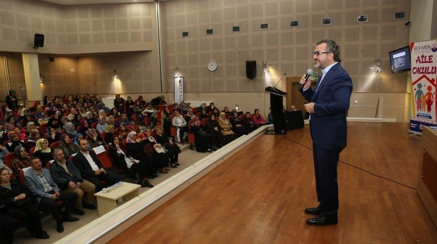 Aile Okulunda dersler başladı