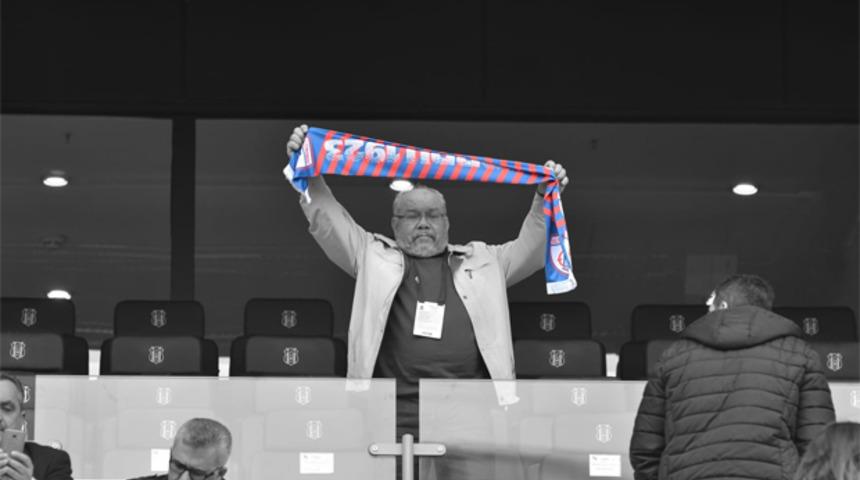 Ünlü doktor Salih Mertan intihar etti!