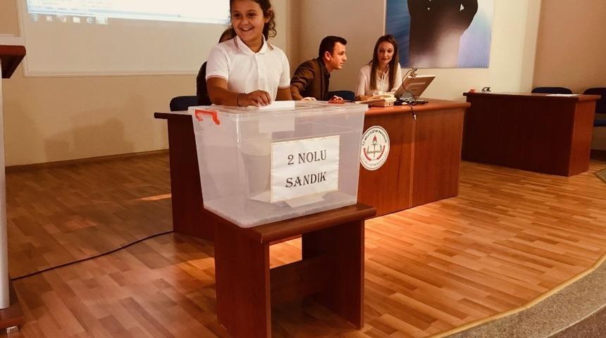 &Ccedil;orlu &Ouml;ğrenci Meclisi se&ccedil;imi yapıldı