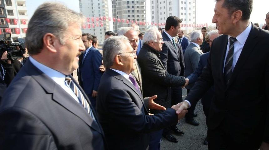 Bakan Ziya Sel&ccedil;uk&rsquo;tan Başkan B&uuml;y&uuml;kkılı&ccedil;&rsquo;a teşekk&uuml;r