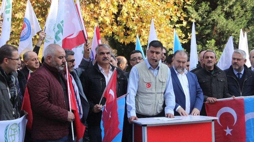 Doğu T&uuml;rkistan&rsquo;daki zulme karşı ses verdiler