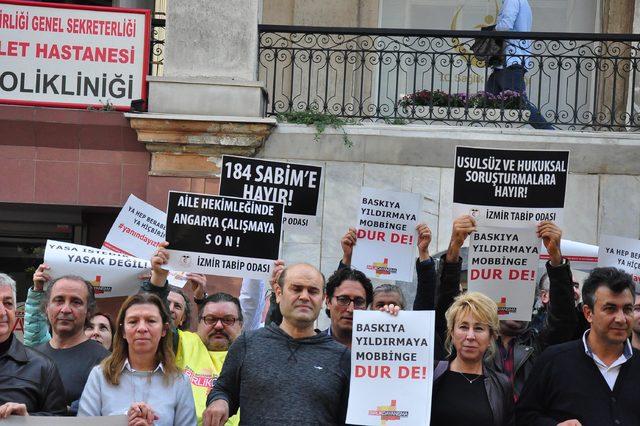 İzmir'de aile hekimleri 'mobbinge hayır' eylemi yaptı