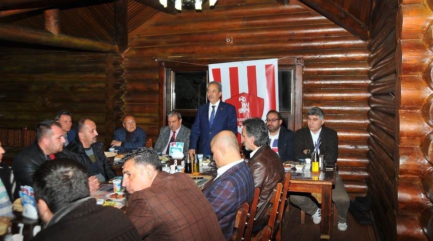 Başkan Akkaya&rsquo;dan Akşehirspor i&ccedil;in ahde vefa yemeği