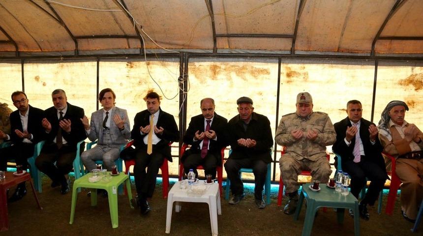 Vali Aktaş şehit ailesini ziyaret etti