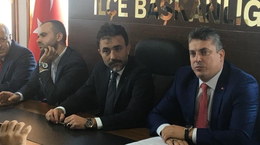 Ak&ccedil;aabat Belediye Başkanlığı i&ccedil;in Murat &Uuml;&ccedil;&uuml;nc&uuml;, AK Parti&rsquo;den aday adayı olduğunu a&ccedil;ıkladı