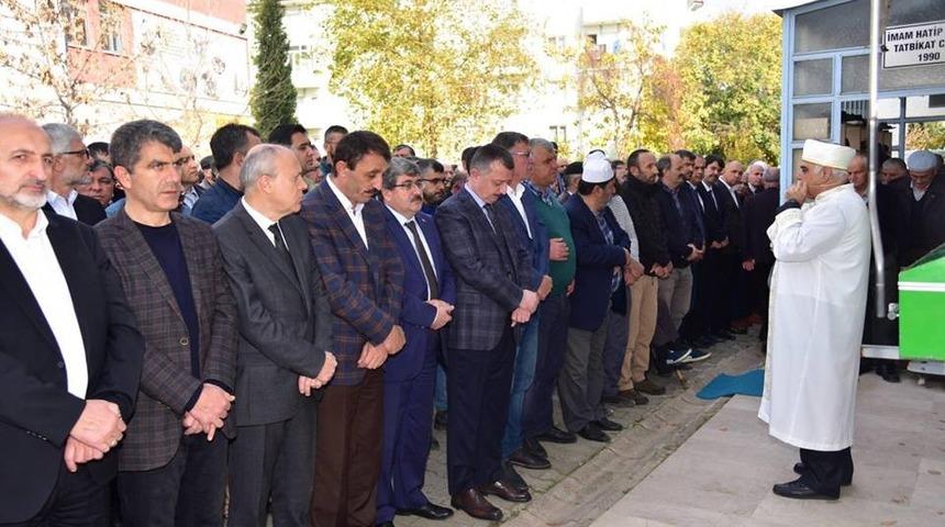 Bilecik protokol &uuml;yeleri cenazede buluştu