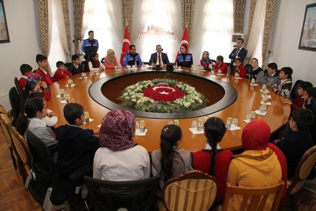 Elazığ’da “Çocuklar için Çıktık Yola” projesi