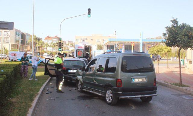 Manavgat’ta zincirleme kaza: 1 yaralı