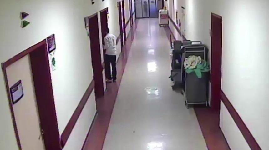 Ziyaret&ccedil;i gibi gelip tedavi g&ouml;ren hastaların telefonu &ccedil;aldılar