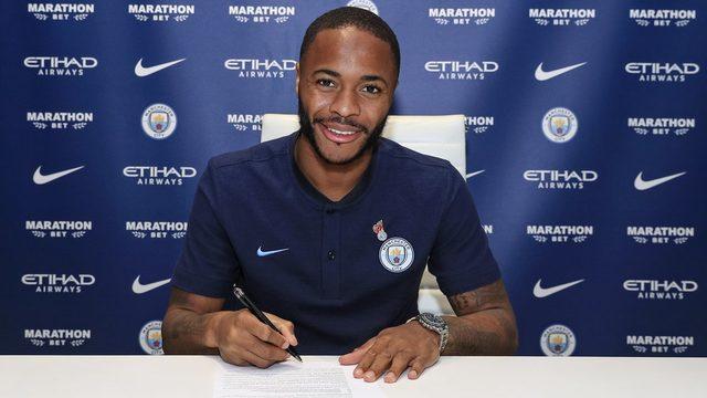 Manchester City, Raheem Sterling'in sözleşmesini 2023'e kadar uzattı
