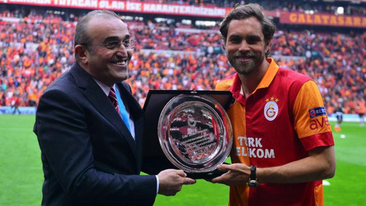 Elmander Galatasaray'ın transfer hedefini açıkladı