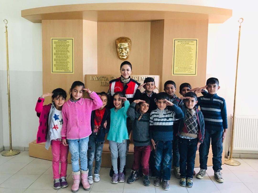 Jandarmadan g&uuml;ven ve huzur uygulaması