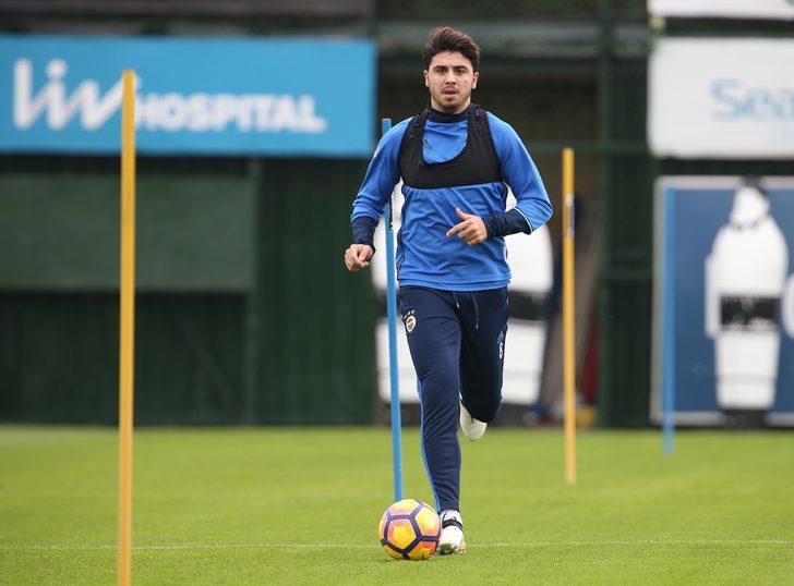 Fenerbahçe Ozan Tufan'ı affediyor G5