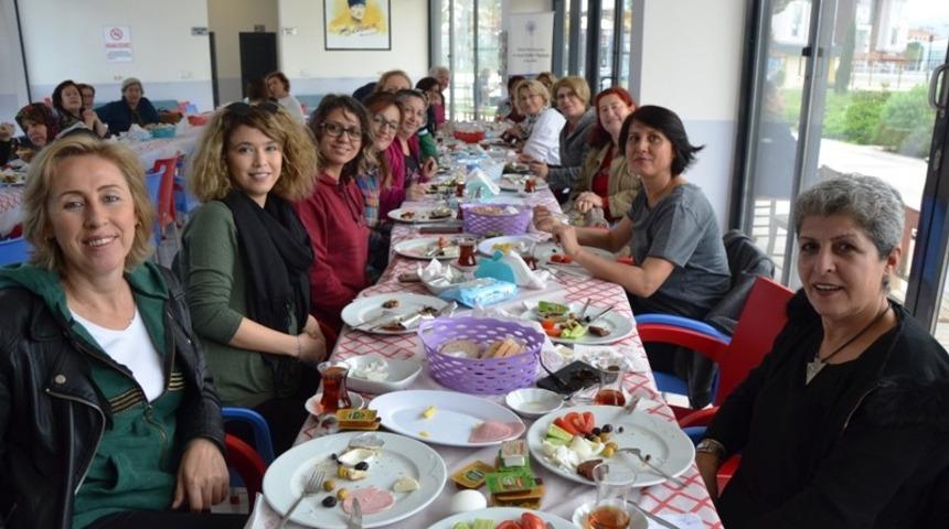 Biga&rsquo;da yoga ve nefes teknikleri kursuna yoğun ilgi