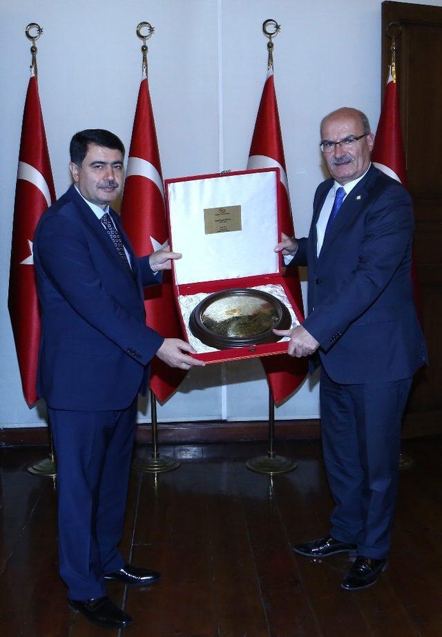 ATO Başkanı Baran, Ankara Valisi Şahin’i ziyaret etti