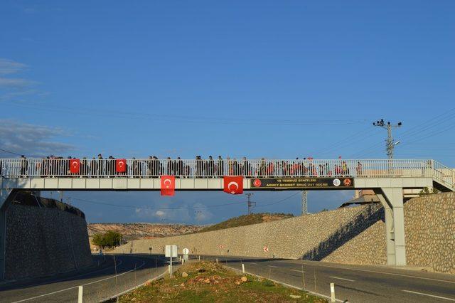 Şehitlerin isminin verildiği üst geçit törenle açıldı