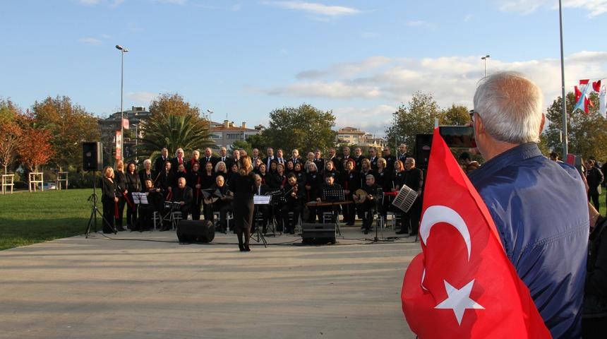 Atat&uuml;rk'&uuml;n g&ouml;zleri Maltepe Sahili'nden İstanbul'a baktı