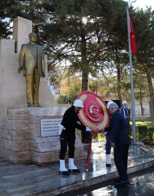 Van’da 10 Kasım Atatürk’ü anma töreni düzenlendi