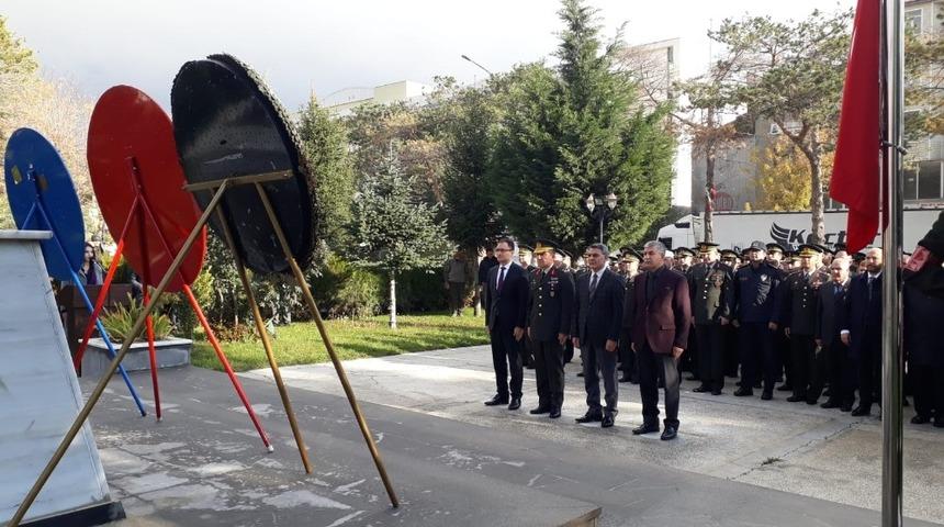 Tatvan’da “10 Kasım” anma programı düzenlendi