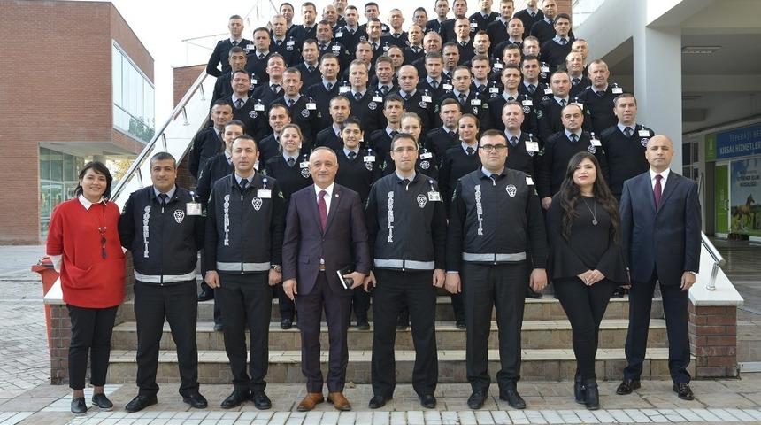 İş sağlığı ve g&uuml;venliği eğitimleri s&uuml;r&uuml;yor