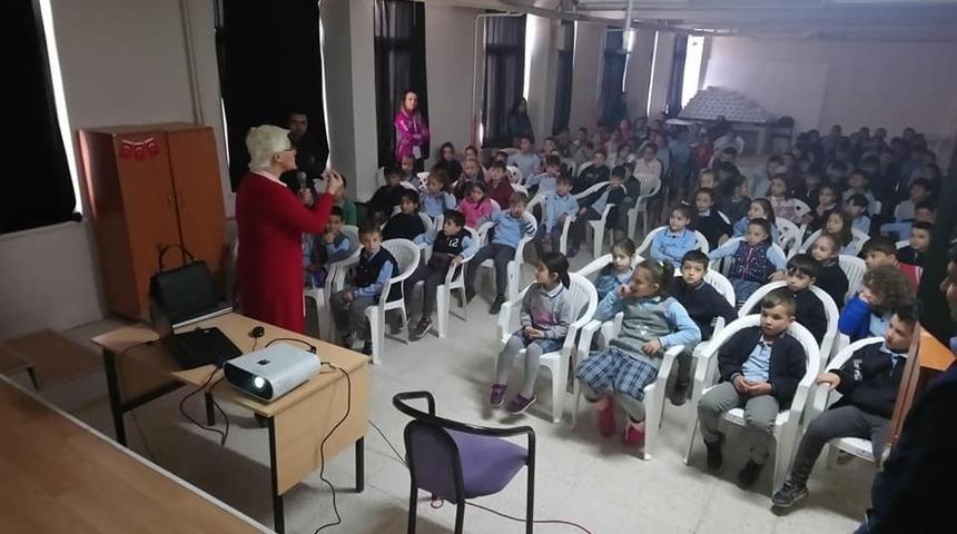 Öğrencilere sağlıklı beslenme eğitimi