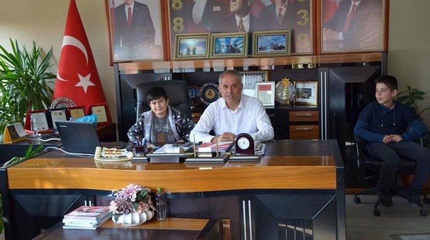 Başkan Yaman, &ouml;ğrencilerle bir araya geldi